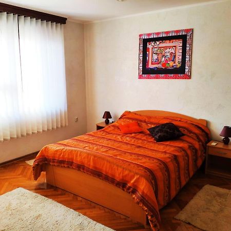 V2 With Love - Vintage Modern And Spacious Beograd Eksteriør billede