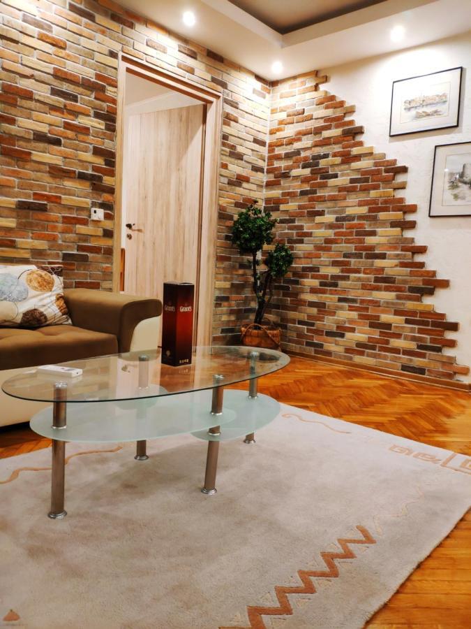 V2 With Love - Vintage Modern And Spacious Beograd Eksteriør billede